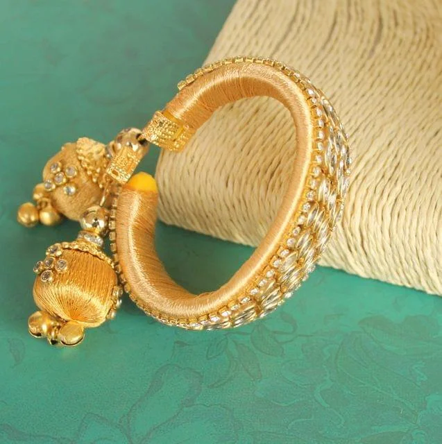 Gold bracelet for women-Silk Thread Mani Kundan Bracelet