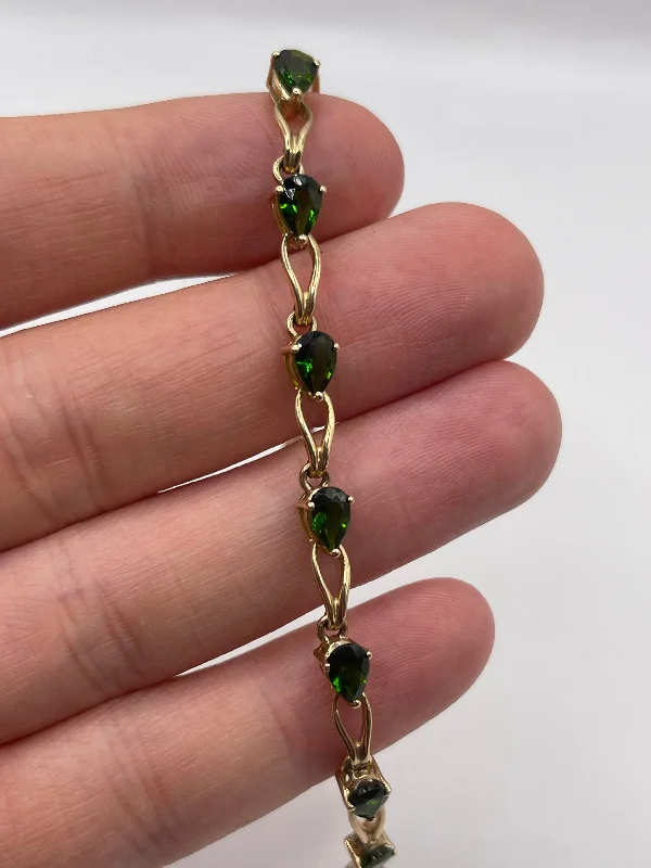 Fashionable bangle bracelet for women-9ct gold diopside bracelet