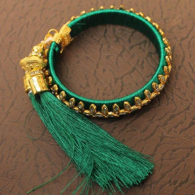 Custom diamond bracelet for women-Designer Kundan Silk thread Adjustable Bracelet With Latkan Green