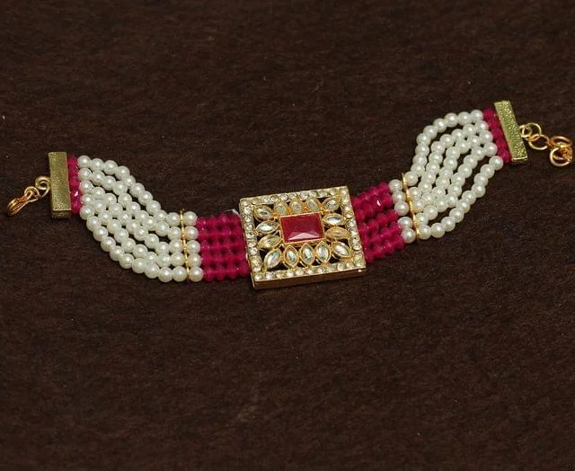 Simple bracelet for women-Kundan Work Acrylic Crystal Beads Bracelet