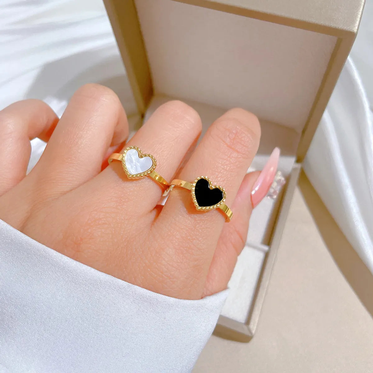 Unique diamond ring for women-Casual Simple Style Commute Heart Shape Titanium Steel Inlay Shell Rings