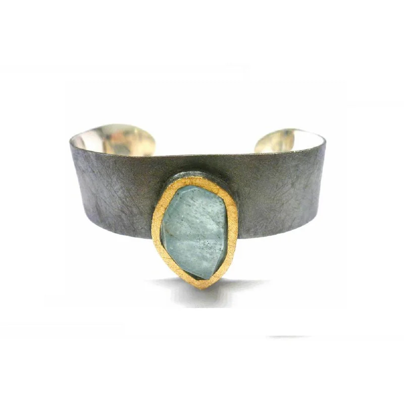 Modern bracelet for women-Gemma López - Rough Aquamarine Silver Bracelet