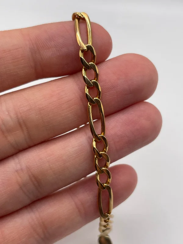 Women’s link bracelet-9ct gold figaro bracelet