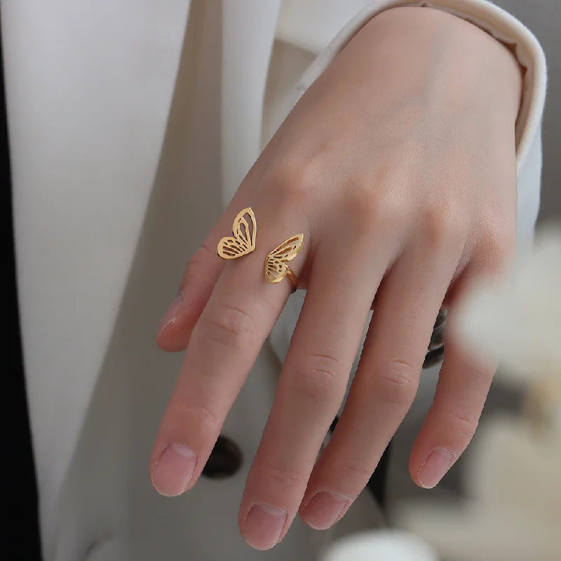 A221 Gold Butterfly Ring